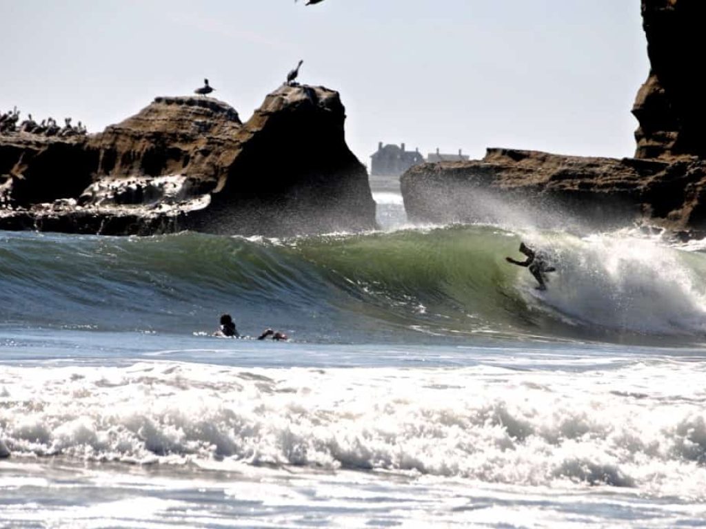Surf California – En reise langs veien med gårdsliv og barrels
