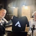 Såklart måtte Sørf-podden få en SurfNorge tshirt