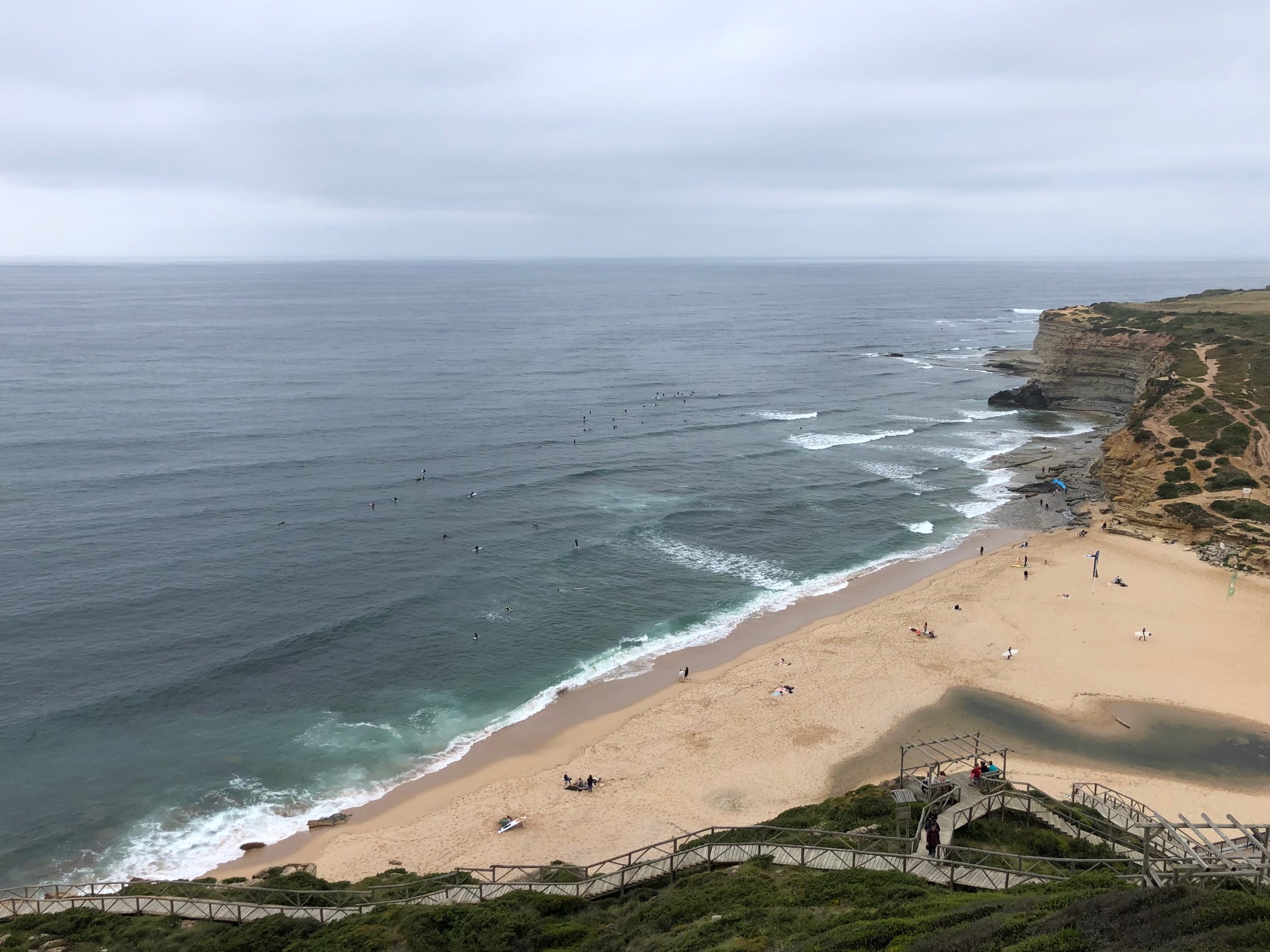 Ribeira D'ilhas. Én bølge her gjør deg mer glad enn en håndfull sessions andre steder. Foto: Ingunn Waarum Ribeira D'ilhas. Én bølge her gjør deg mer glad enn en håndfull sessions andre steder. Foto: Ingunn Waarum