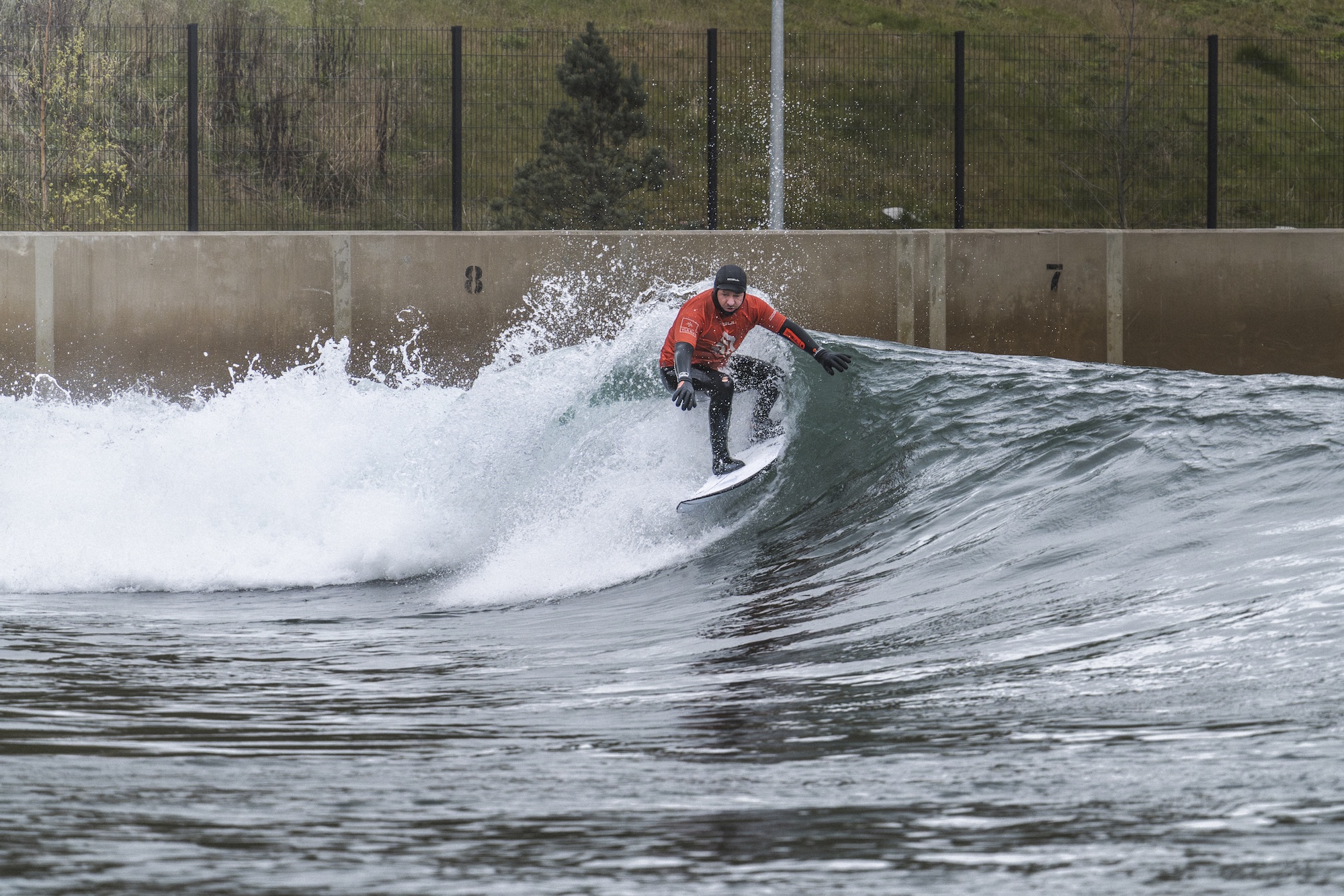 Maneuvers plus left session at Lost Shore. Foto: Kjetil Simonsen.