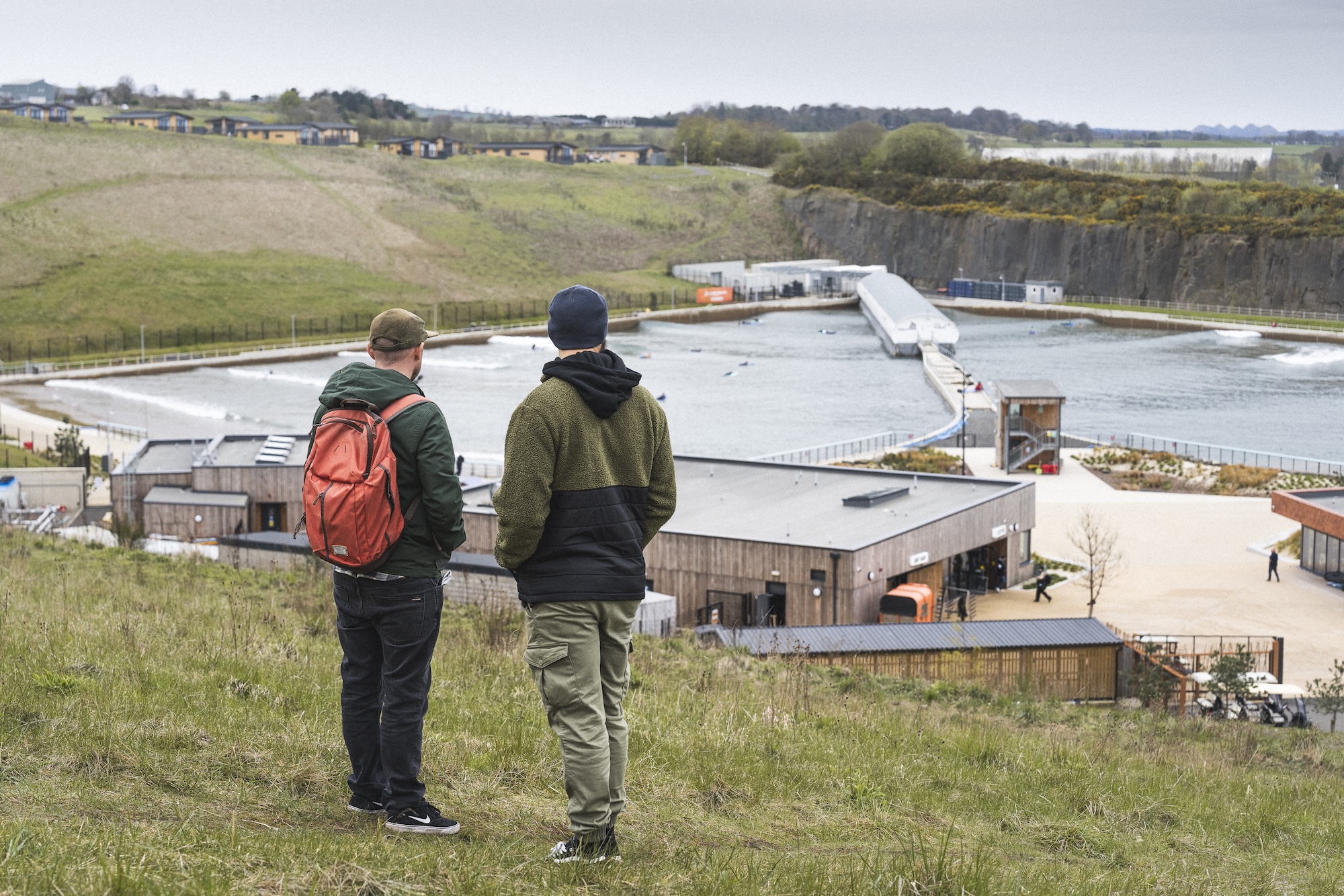 Lost Shore surfepark og wavepool i Skottland.