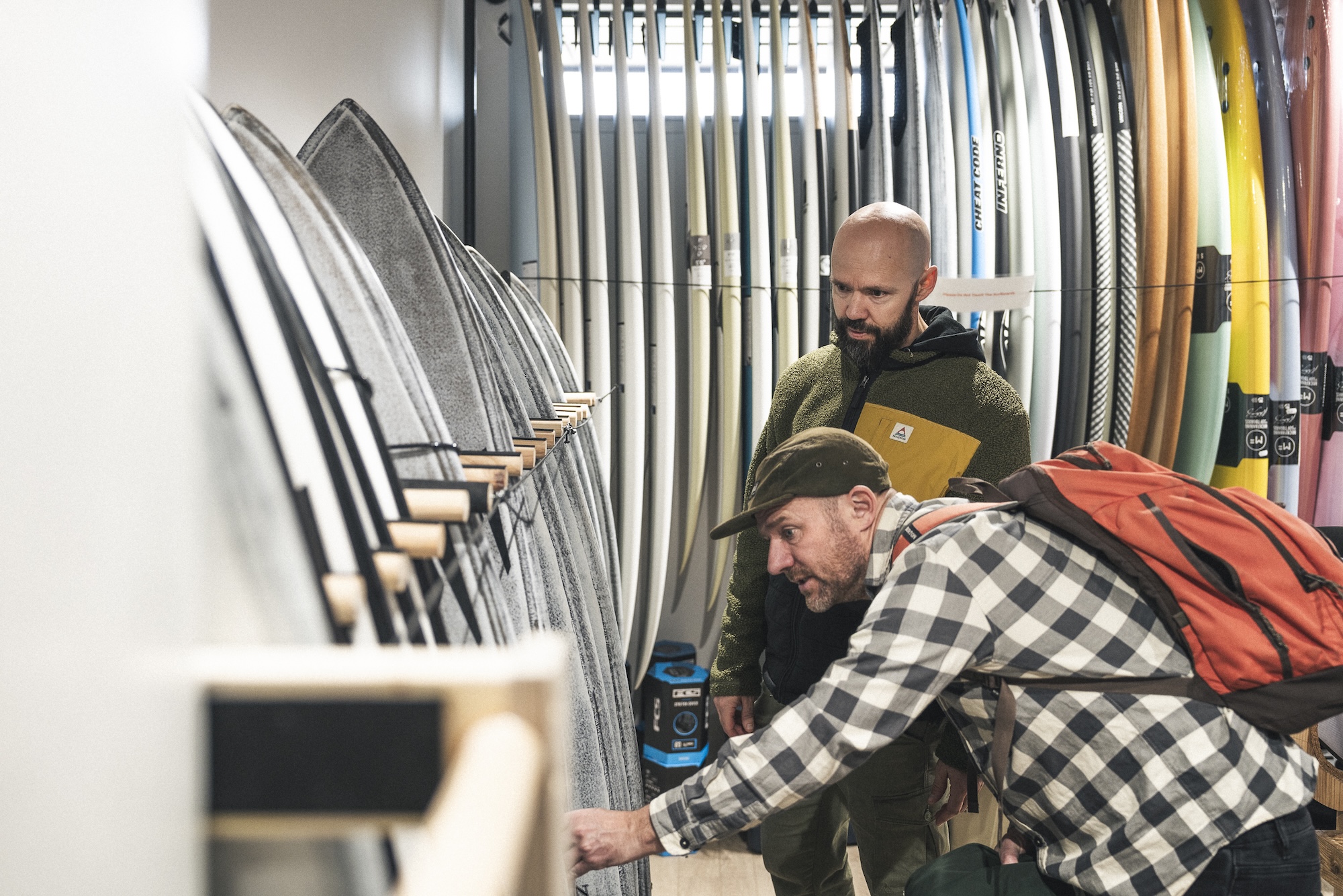 I Lost Shore surf shop er det stort utvalg av brett fra Firewire, Bradley, Sharpie og enda flere.