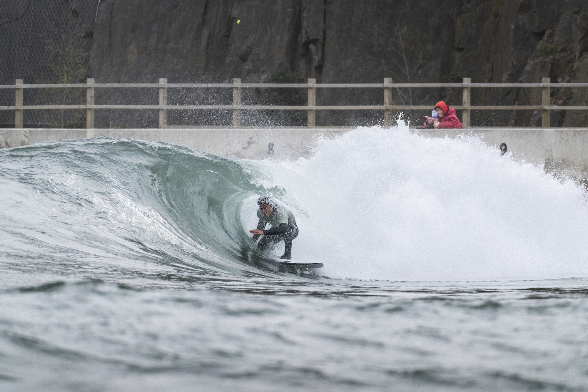 Turns to tubes on Lost Shore surfpark in Scotland. Foto: Kjetil Simonsen.